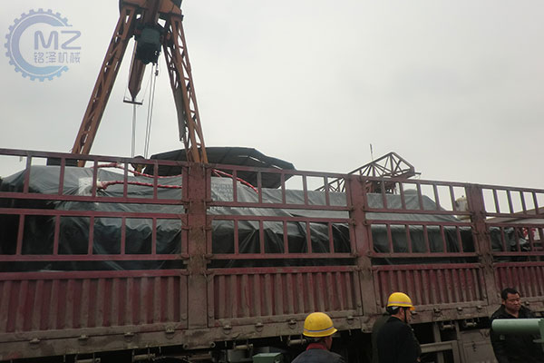 600噸火車輪軸壓裝機(jī)發(fā)貨現(xiàn)場